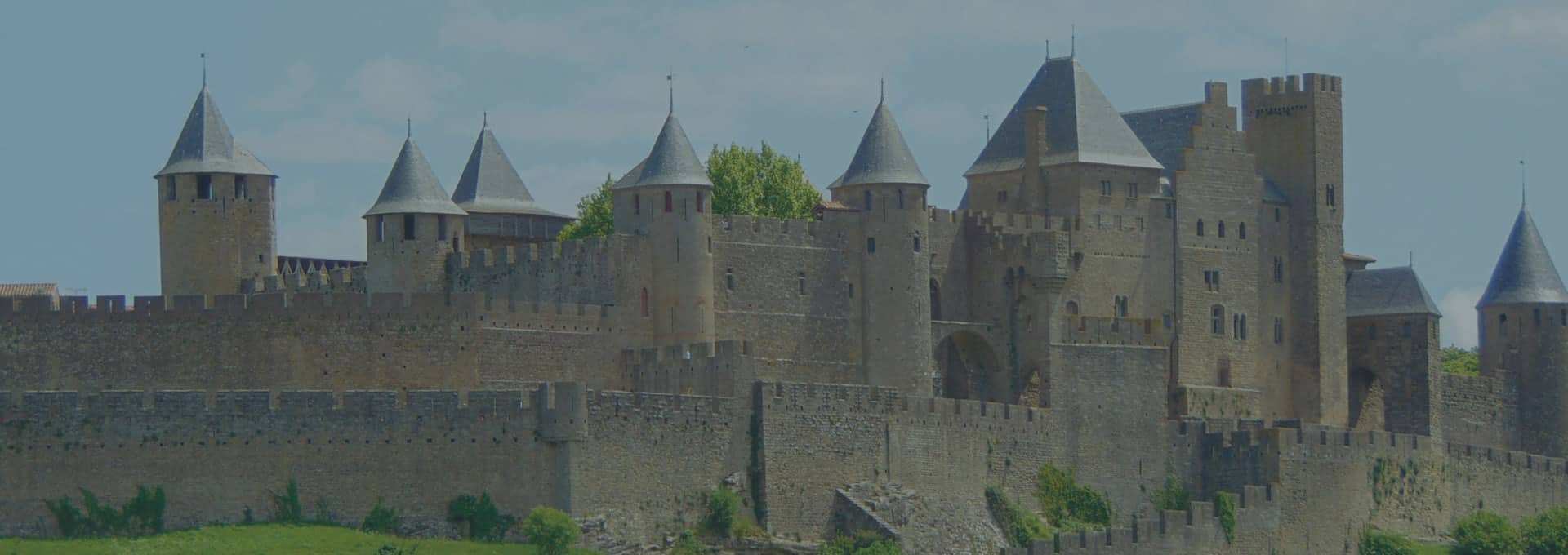 cité médiévale de carcassonne-elle est à 20 minutes de l'hôtel astoria carcassonne