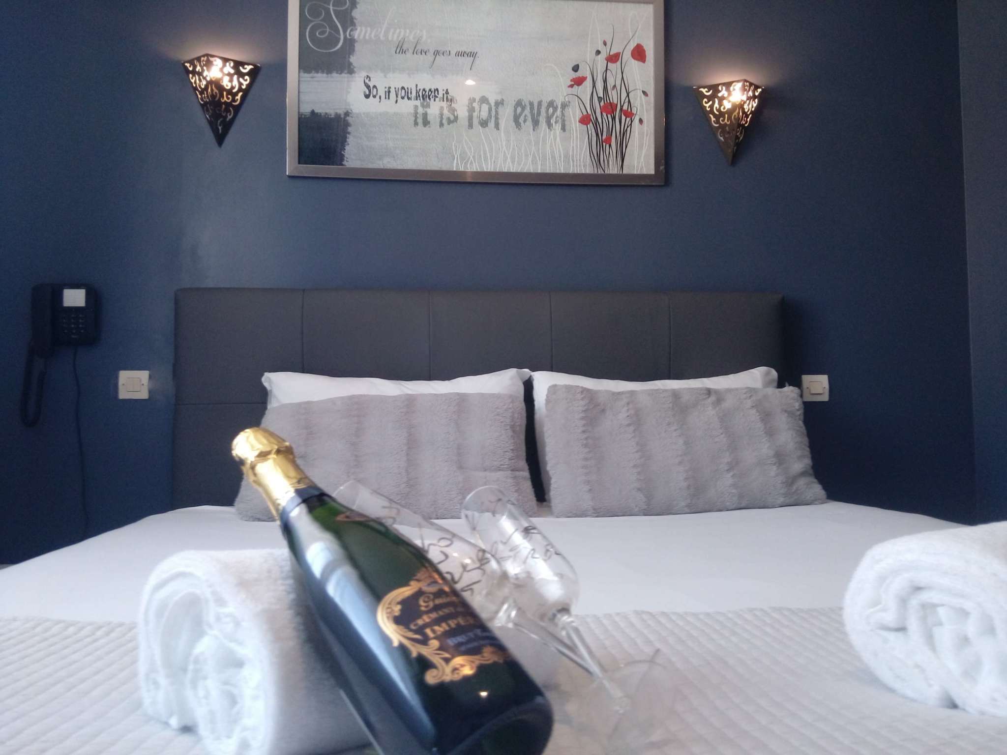 chambre confort avec clim-chambre supérieure-hotel carcassonne-hotel astoria-canal du midi-aude
